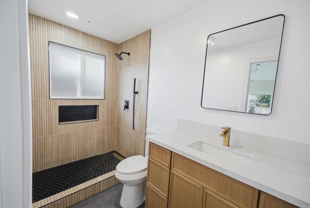 15613 Hawley Court, El Cajon, CA 92021