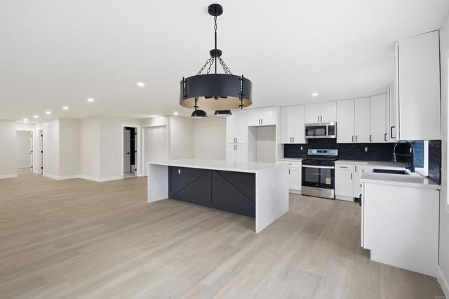 15613 Hawley Court, El Cajon, CA 92021