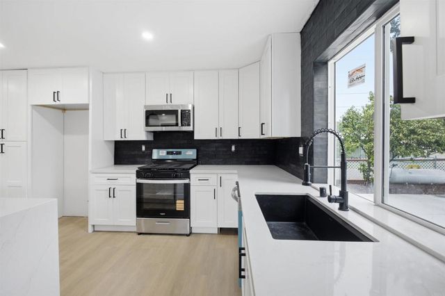 15613 Hawley Court, El Cajon, CA 92021