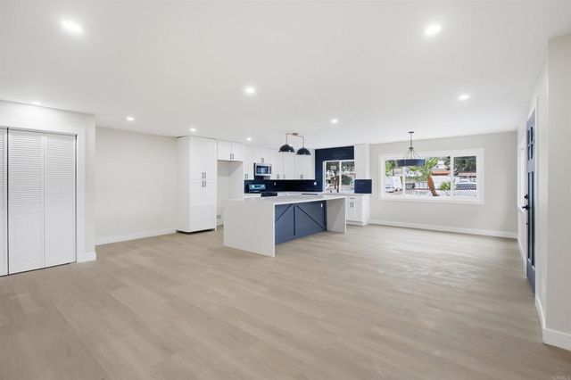 15613 Hawley Court, El Cajon, CA 92021