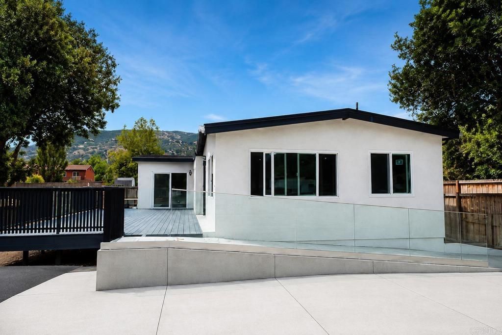 15613 Hawley Court, El Cajon, CA 92021