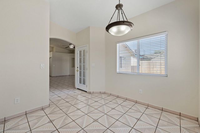 2157 Dandelion Avenue, Tulare, CA 93274