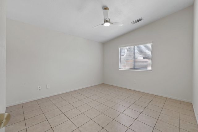 2157 Dandelion Avenue, Tulare, CA 93274