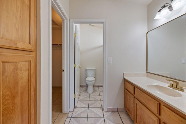 2157 Dandelion Avenue, Tulare, CA 93274