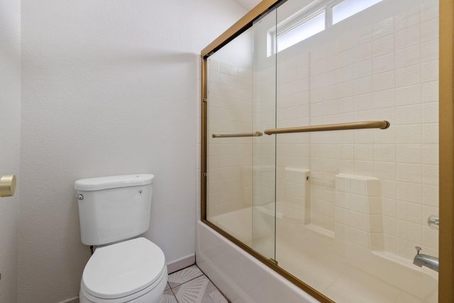 2157 Dandelion Avenue, Tulare, CA 93274