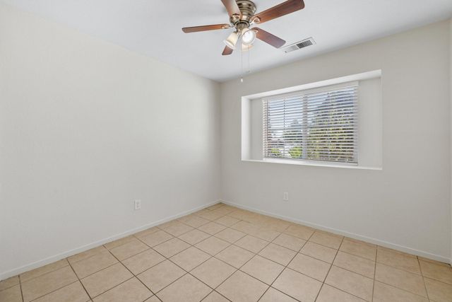 2157 Dandelion Avenue, Tulare, CA 93274
