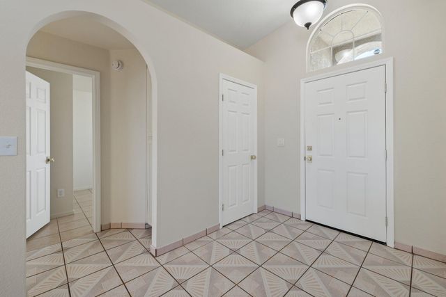 2157 Dandelion Avenue, Tulare, CA 93274