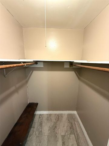 2320 14th Avenue N, Texas City, TX 77590