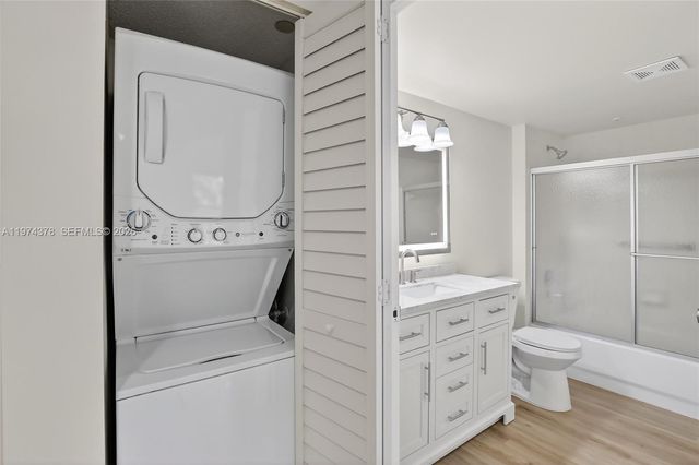 701 SW 142nd Avenue 113S, Pembroke Pines, FL 33027
