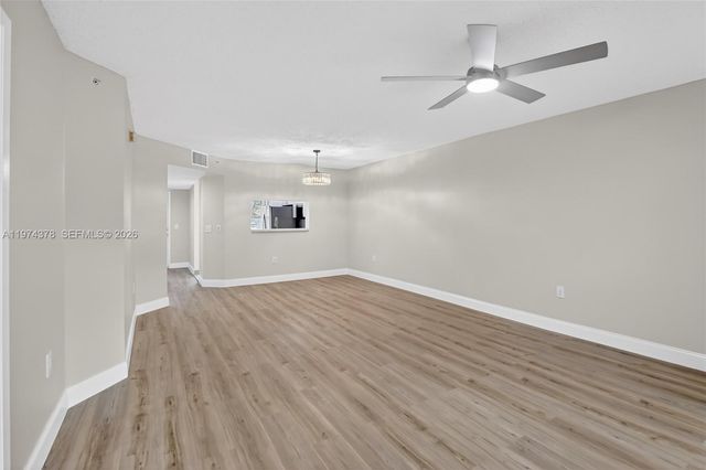701 SW 142nd Avenue 113S, Pembroke Pines, FL 33027