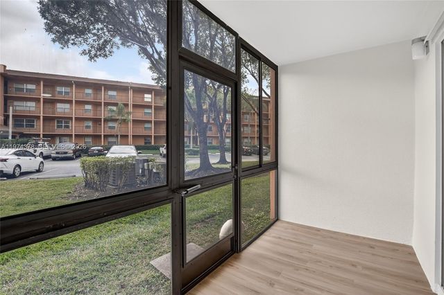 701 SW 142nd Avenue 113S, Pembroke Pines, FL 33027