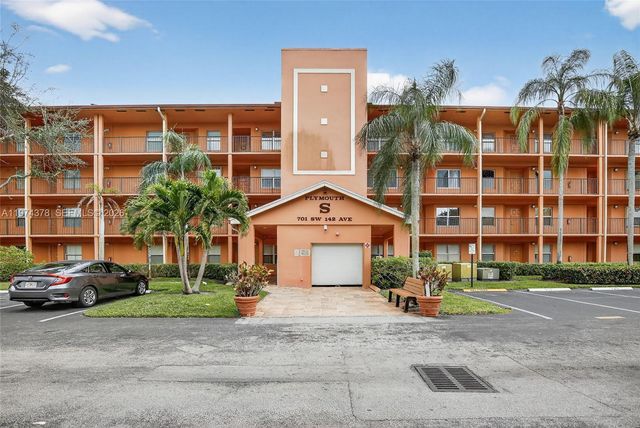 701 SW 142nd Avenue 113S, Pembroke Pines, FL 33027