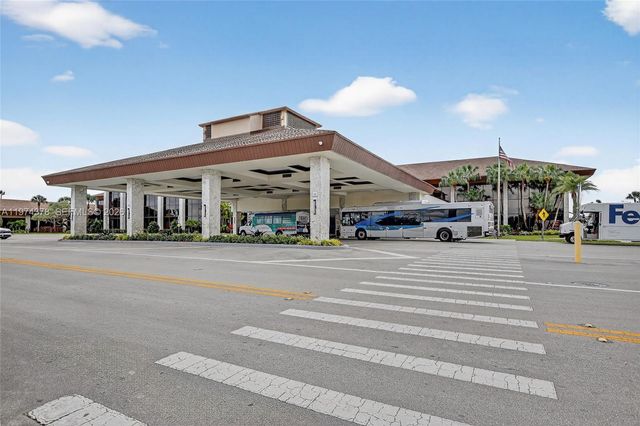 701 SW 142nd Avenue 113S, Pembroke Pines, FL 33027
