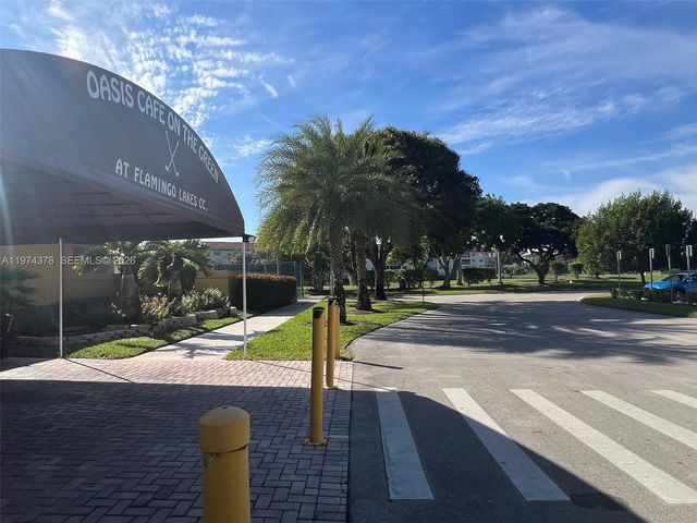701 SW 142nd Avenue 113S, Pembroke Pines, FL 33027