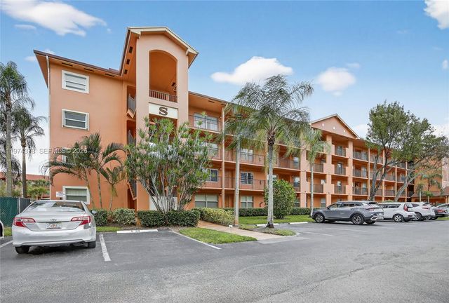 701 SW 142nd Avenue 113S, Pembroke Pines, FL 33027
