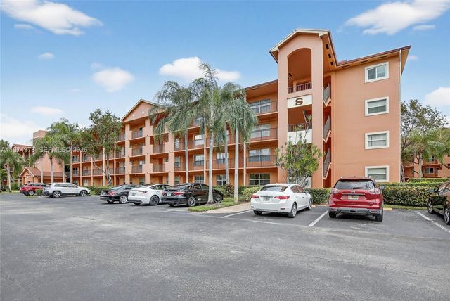 701 SW 142nd Avenue 113S, Pembroke Pines, FL 33027