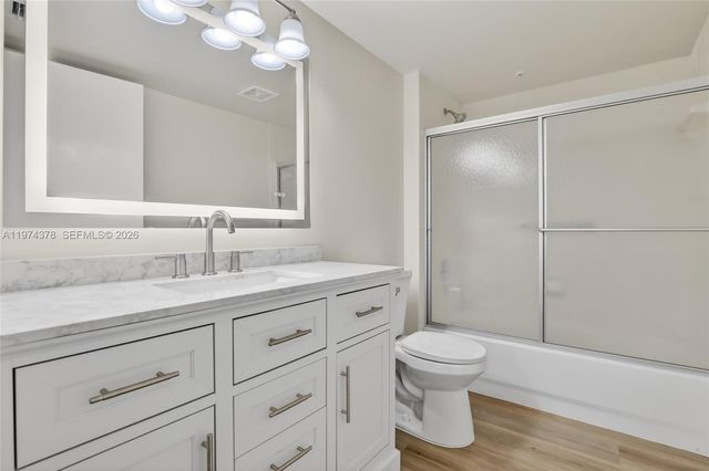 701 SW 142nd Avenue 113S, Pembroke Pines, FL 33027