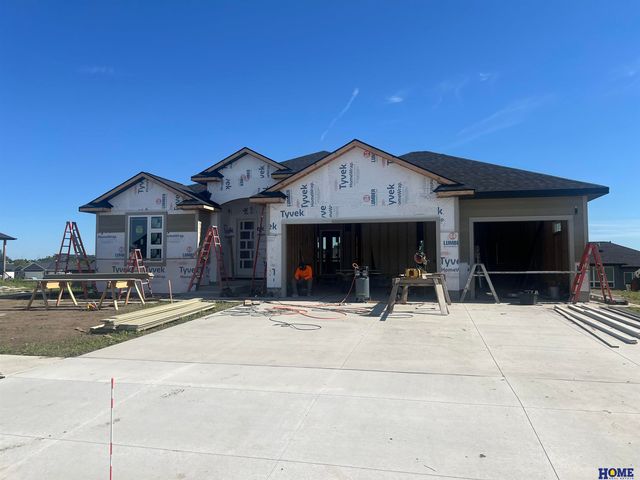 8720 Honeybee Lane, Lincoln, NE 68526