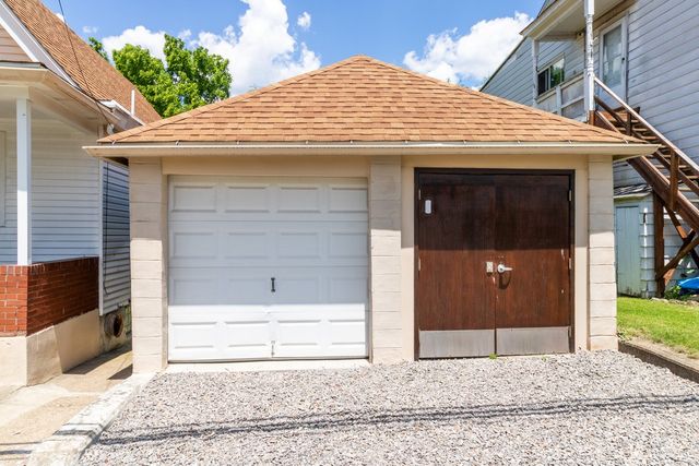 553 Foundry St, Shaler, PA 15215