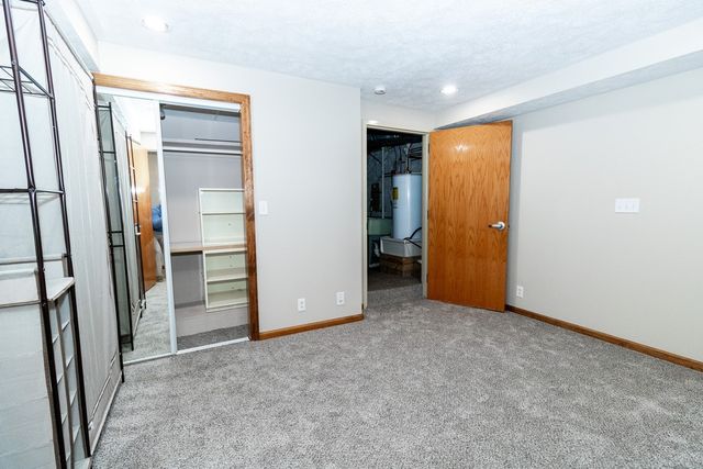 553 Foundry St, Shaler, PA 15215