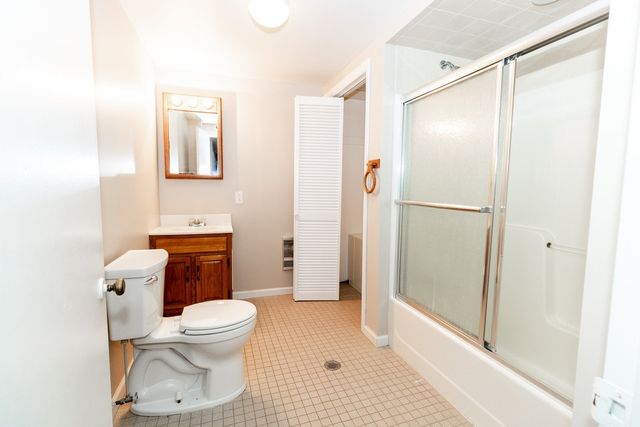 553 Foundry St, Shaler, PA 15215
