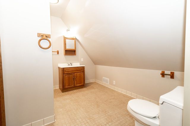 553 Foundry St, Shaler, PA 15215