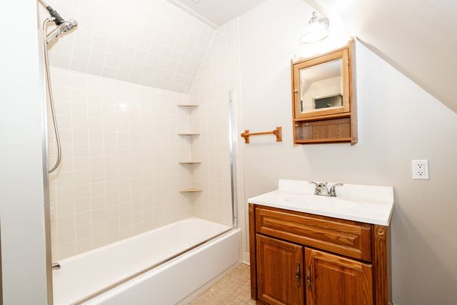553 Foundry St, Shaler, PA 15215