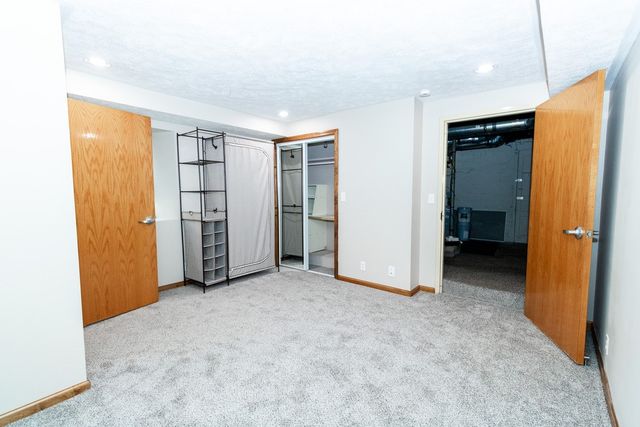 553 Foundry St, Shaler, PA 15215
