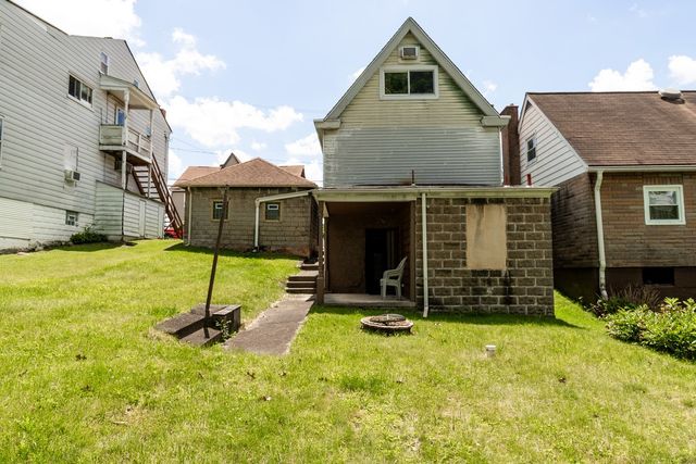 553 Foundry St, Shaler, PA 15215