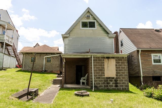 553 Foundry St, Shaler, PA 15215