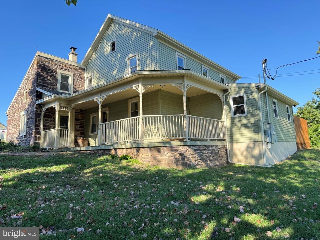 2595 TABLE ROCK RD, Biglerville, PA 17307