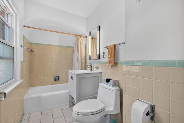 1501 Blanchan Avenue, La Grange Park, IL 60526