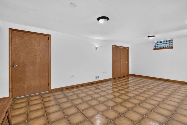 1501 Blanchan Avenue, La Grange Park, IL 60526