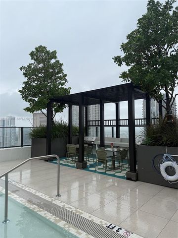 11 NE 6th 706, Miami, FL 33132