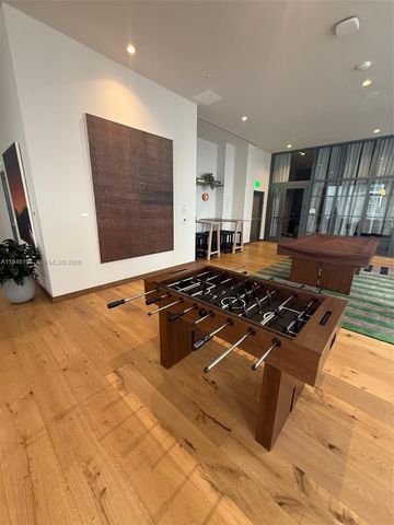 11 NE 6th 706, Miami, FL 33132