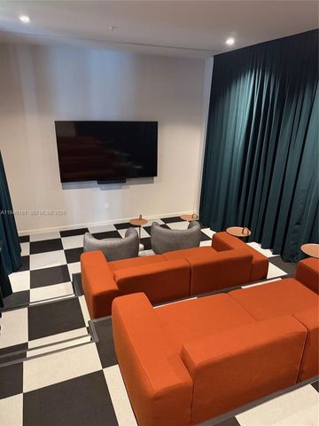 11 NE 6th 706, Miami, FL 33132