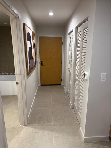 11 NE 6th 706, Miami, FL 33132