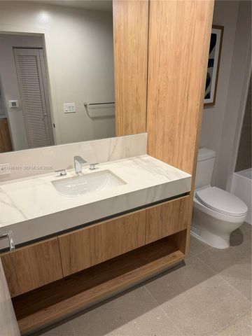 11 NE 6th 706, Miami, FL 33132