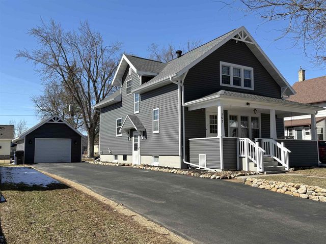 107 S 2ND STREET, Bonduel, WI 54107