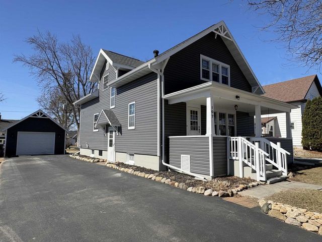 107 S 2ND STREET, Bonduel, WI 54107