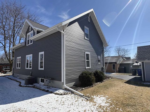107 S 2ND STREET, Bonduel, WI 54107