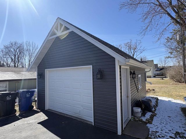 107 S 2ND STREET, Bonduel, WI 54107