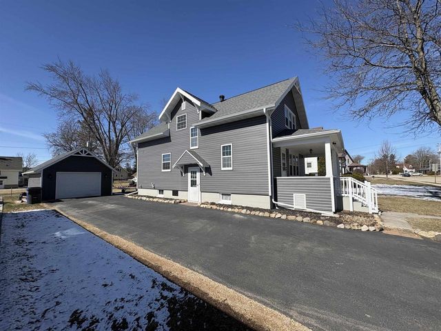 107 S 2ND STREET, Bonduel, WI 54107