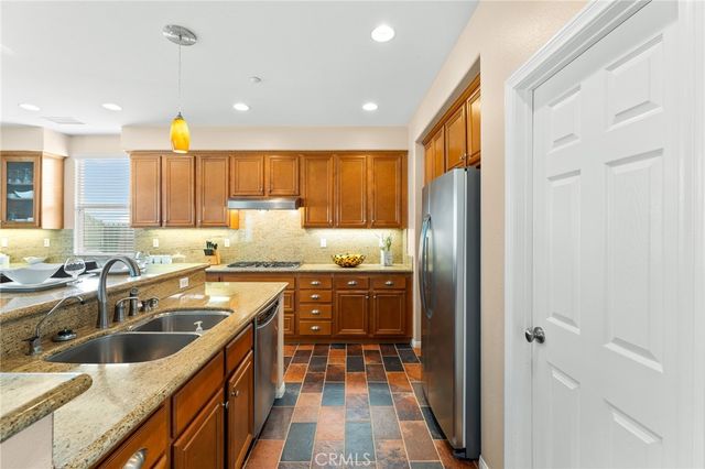 29029 Easton Lane, Highland, CA 92346