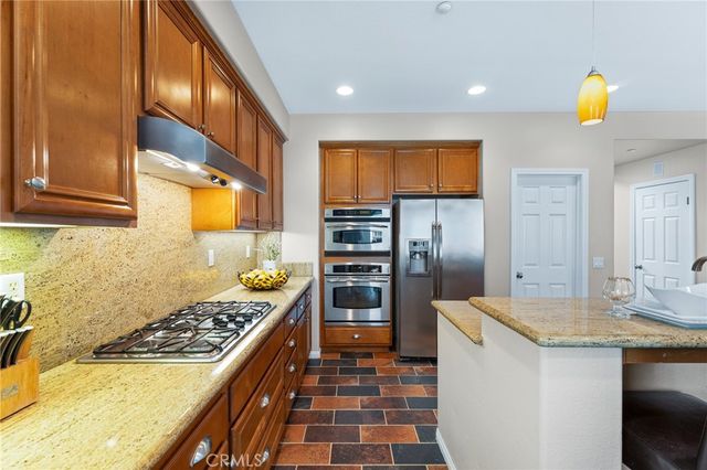 29029 Easton Lane, Highland, CA 92346