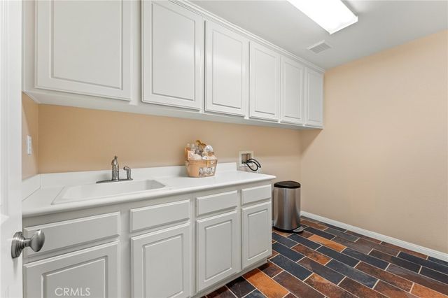 29029 Easton Lane, Highland, CA 92346