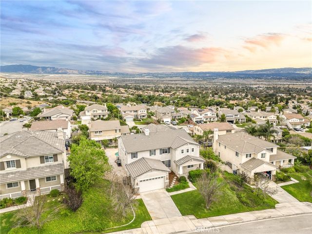 29029 Easton Lane, Highland, CA 92346
