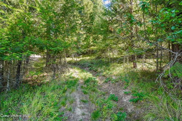 273 Paradise Valley Rd, Bonners Ferry, ID 83805