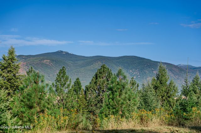 273 Paradise Valley Rd, Bonners Ferry, ID 83805