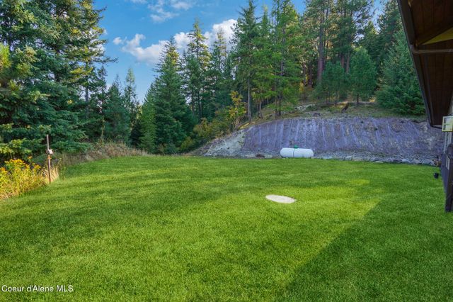 273 Paradise Valley Rd, Bonners Ferry, ID 83805